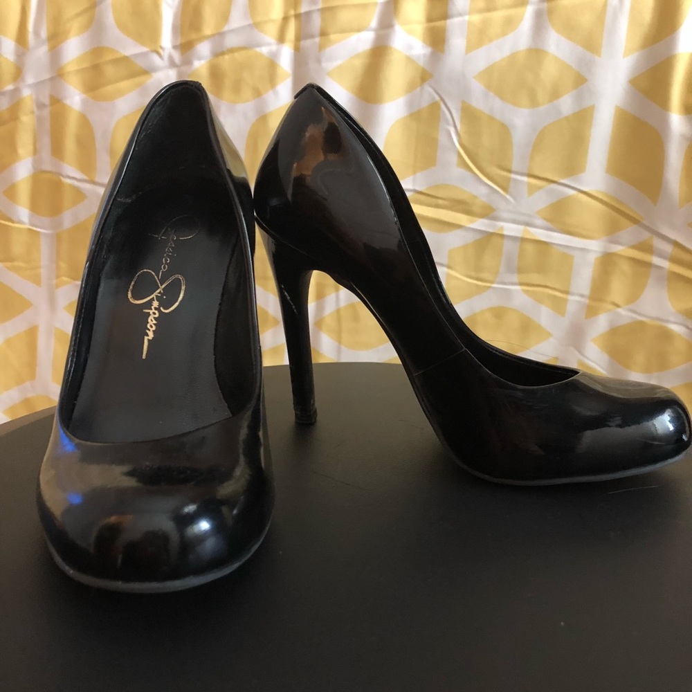 Jessica Simpson high heel